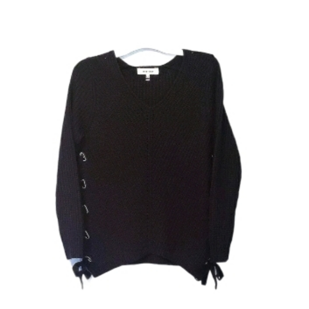 John & Jenn Cherie Lace Up black Sweater